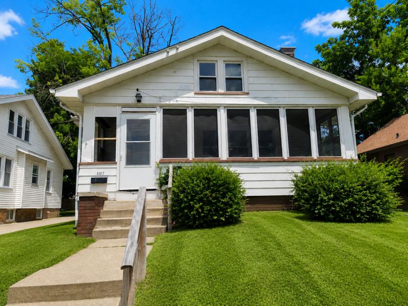407 E Archer Ave — 1